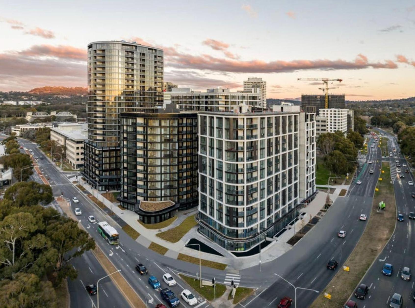 Serain Residences Woden Phillip Exterior photo